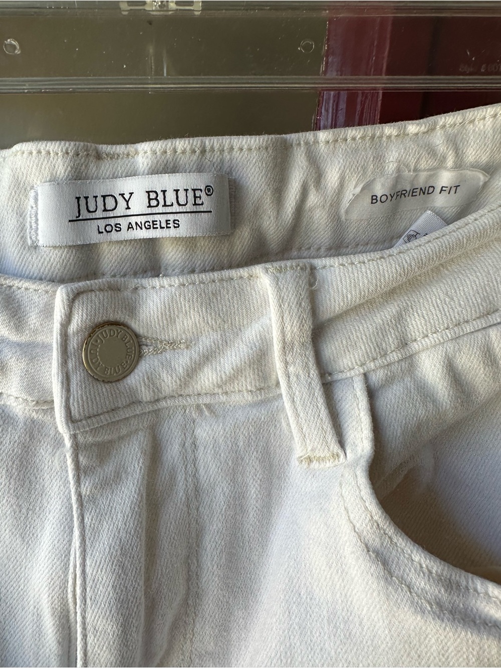 Judy Blue white High-Rise Tapered Jeans - Picture 2 of 7